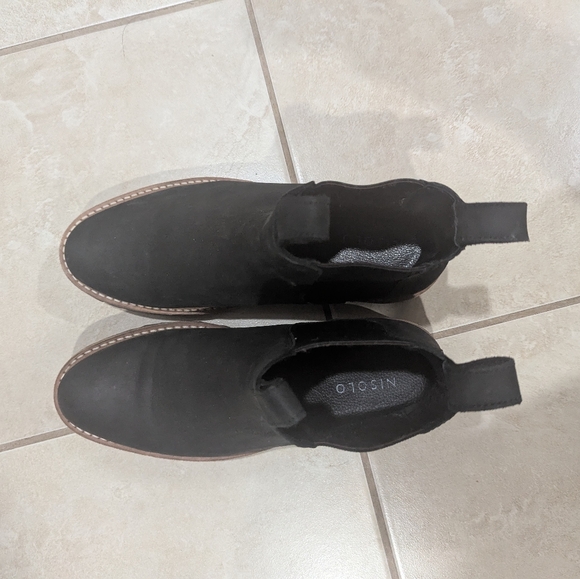 Nisolo Carmen Chelsea Boots - Picture 3 of 4